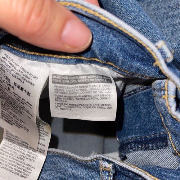 Levi's Womens Mile Jeans Size 30 Blue High Rise Wide Leg Cropped Cotton Blend - Picture 12 of 14